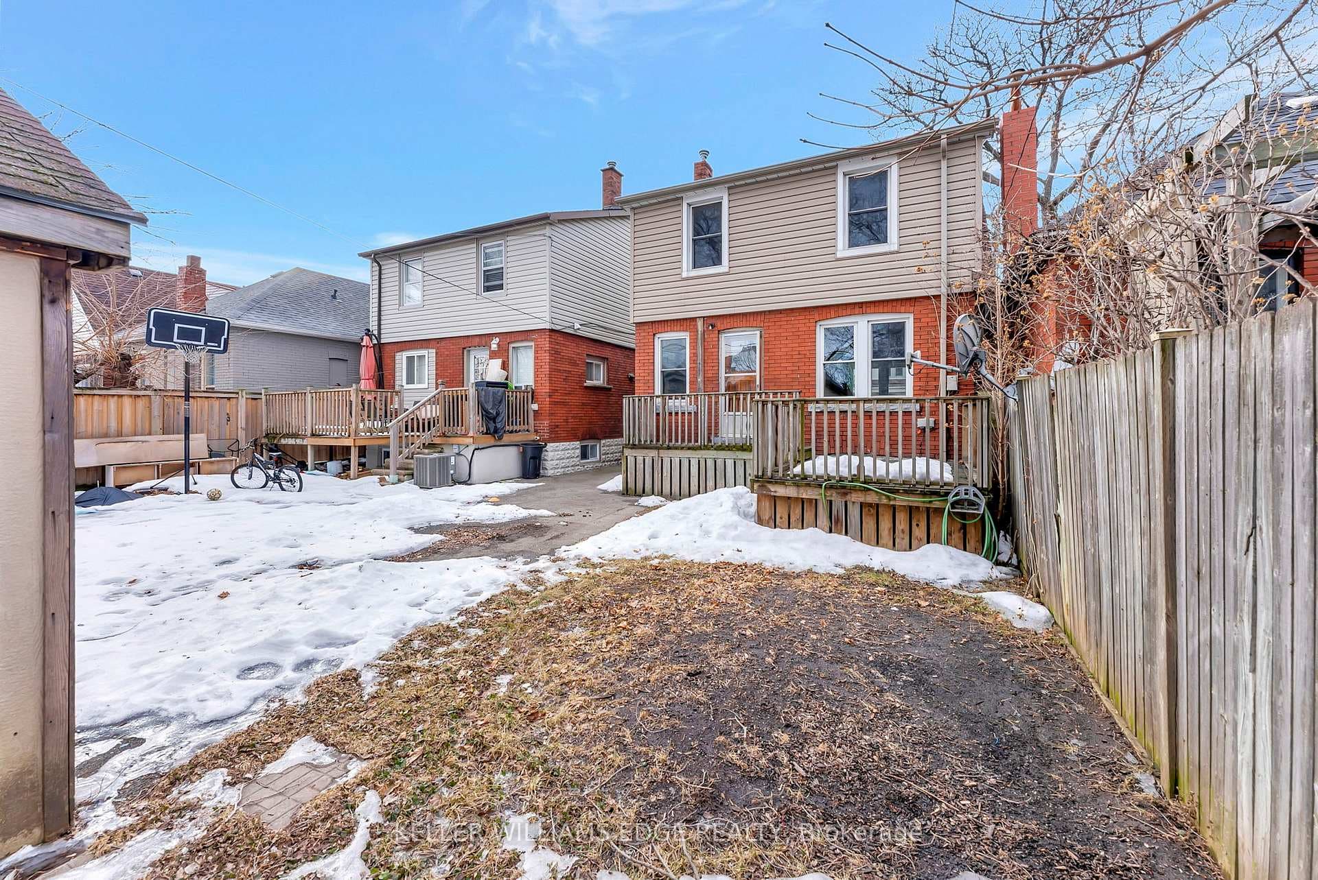 120 Barons Avenue photo 33
