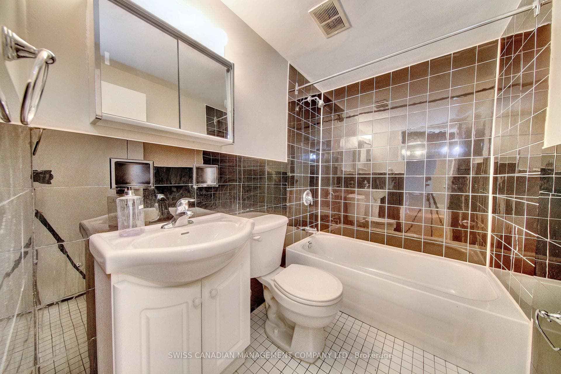 45 Glen Road Unit 304 photo 11