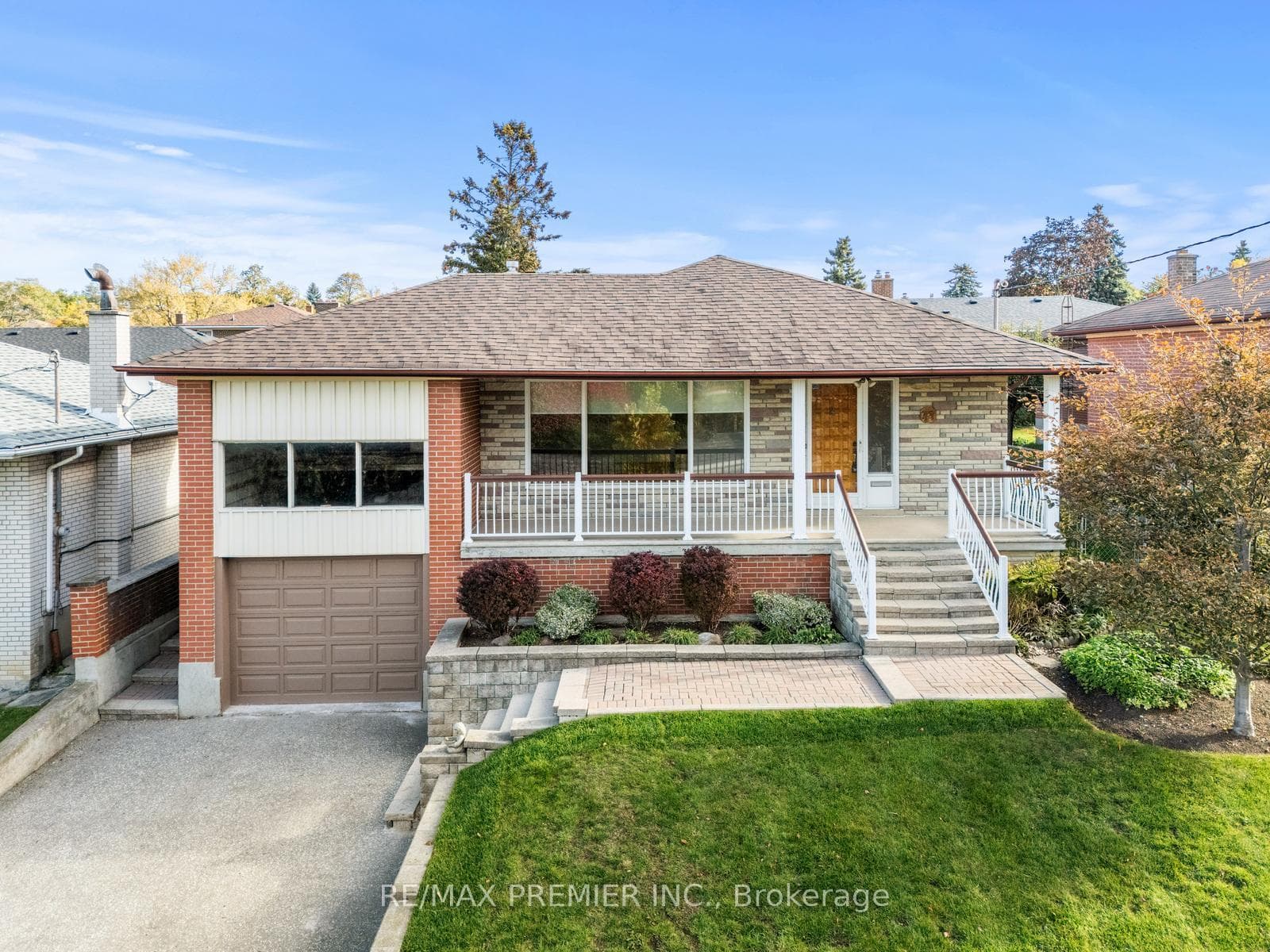 75 Monclova Road photo 1