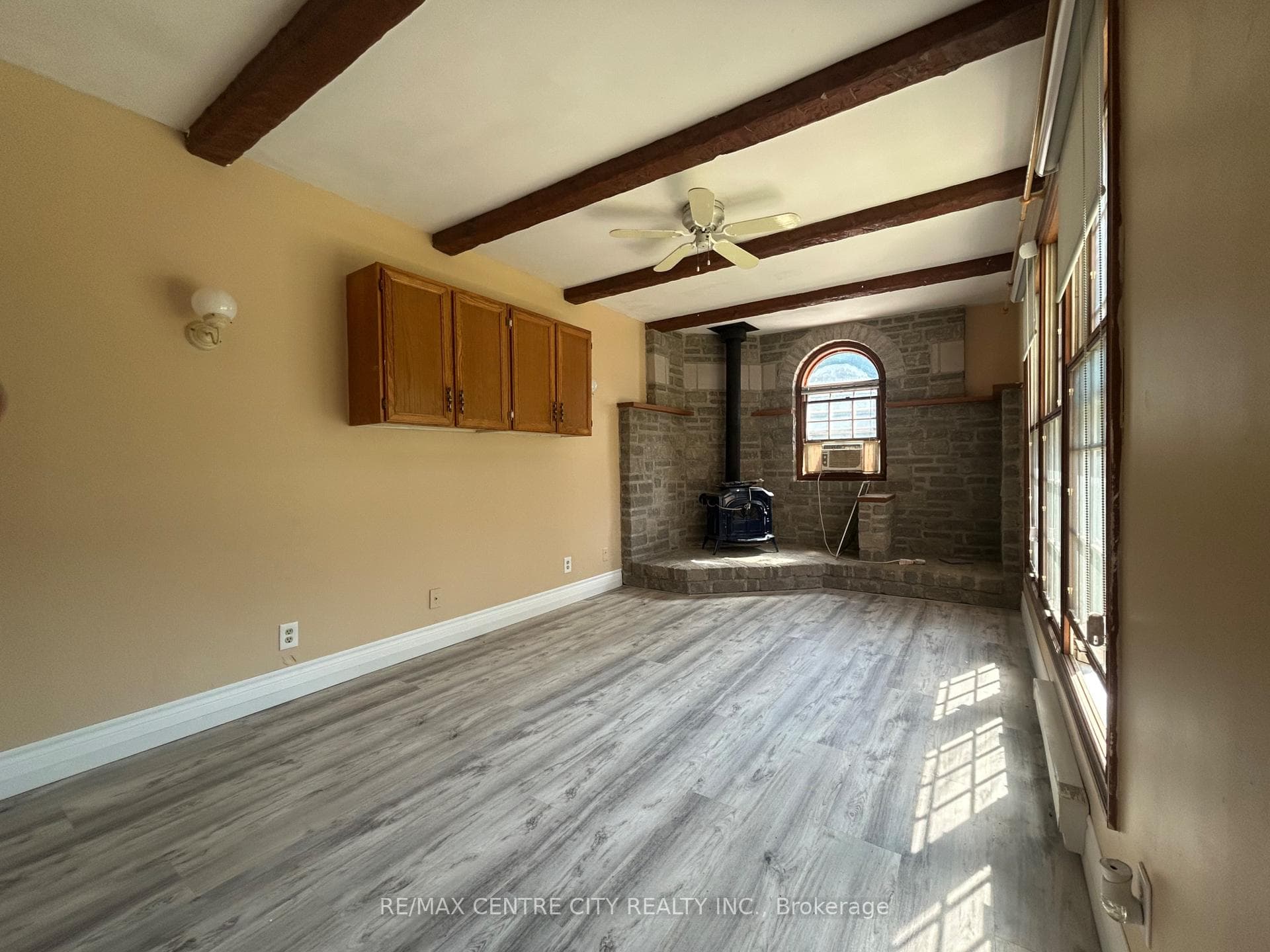 67 Walmer Gardens photo 5