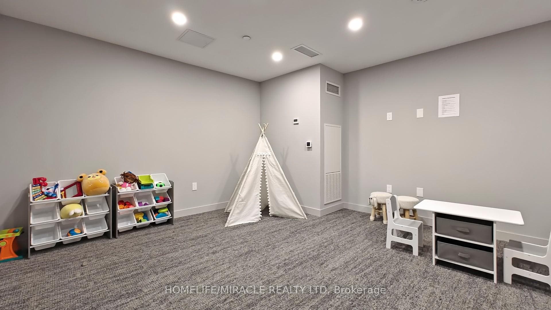 859 The Queensway N/A Unit 805 photo 36