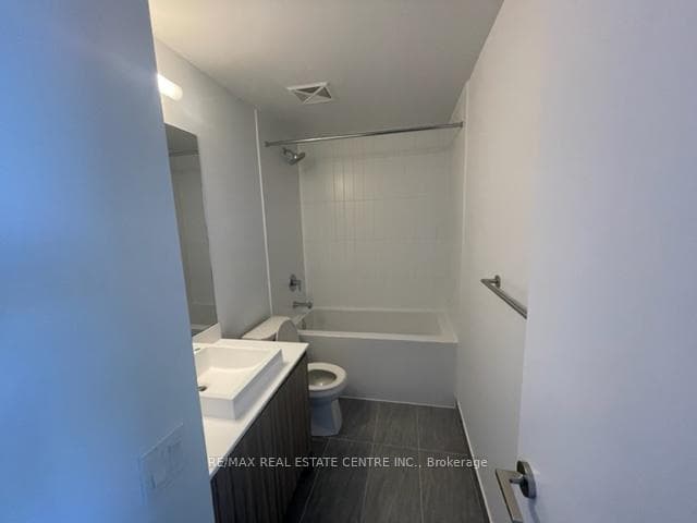 251 Manitoba Street Unit 1114 photo 15