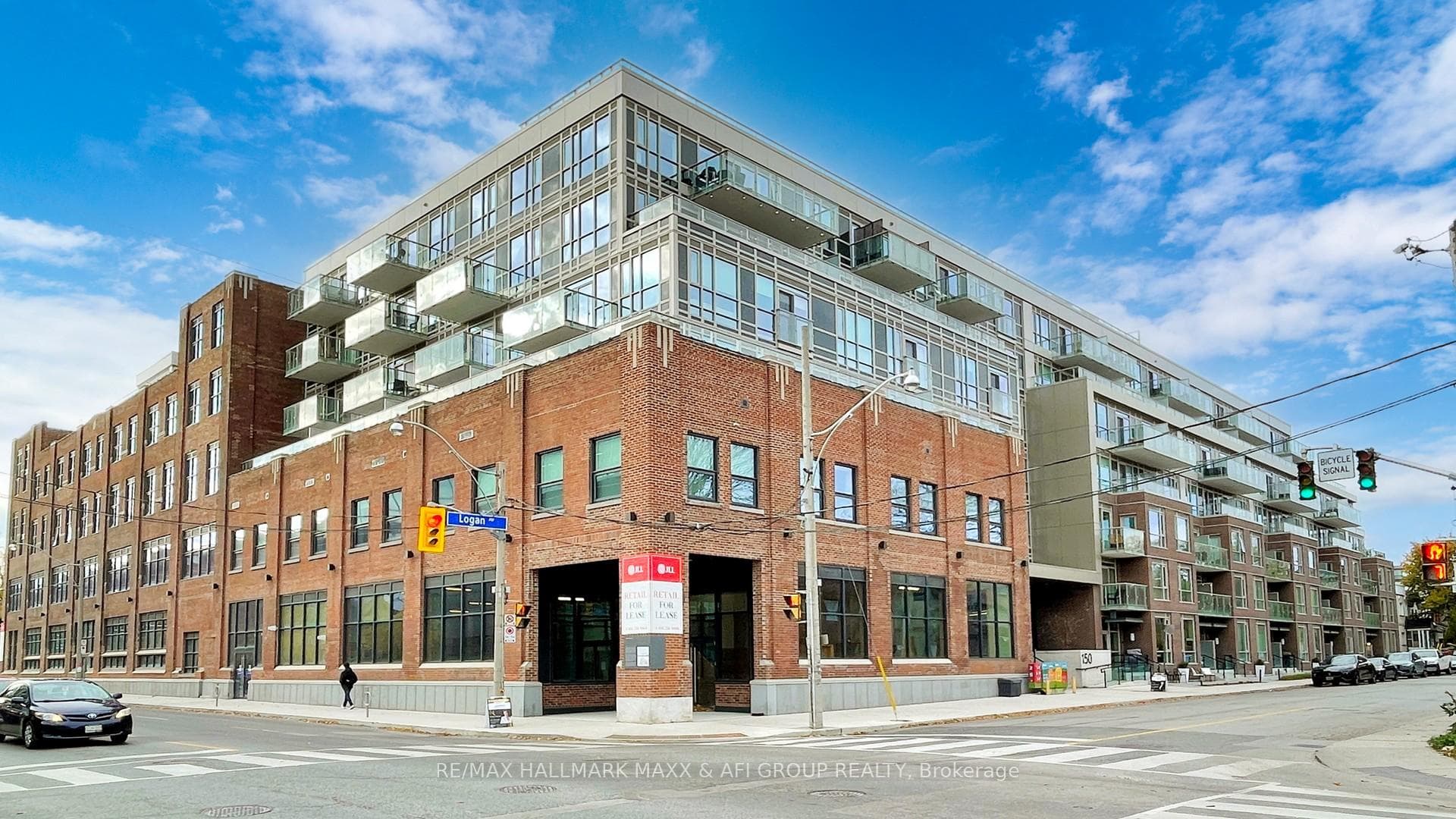 150 Logan Avenue Unit 431 photo 1