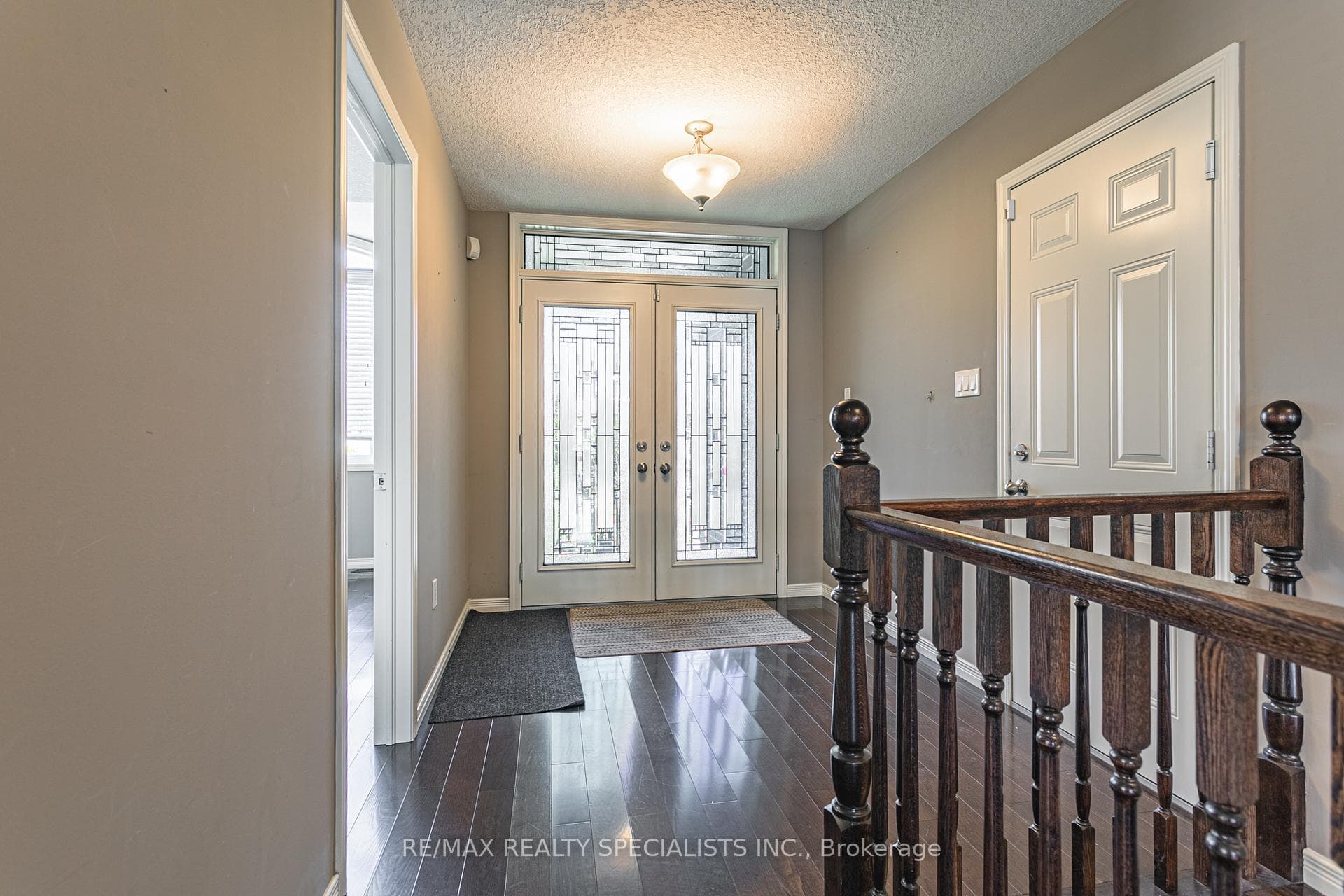 46 WOODHATCH Crescent photo 5