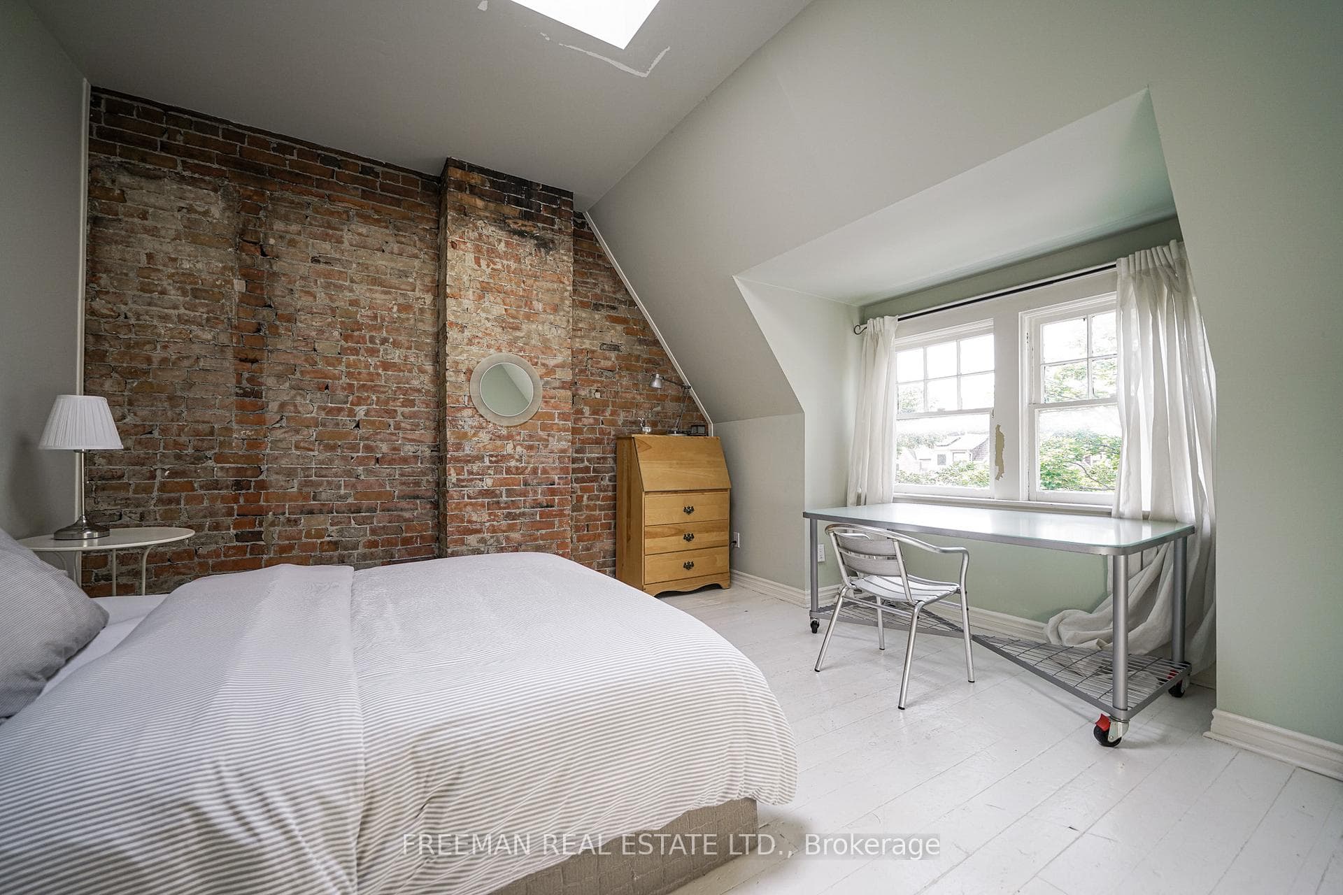 67 Dewson Street photo 33