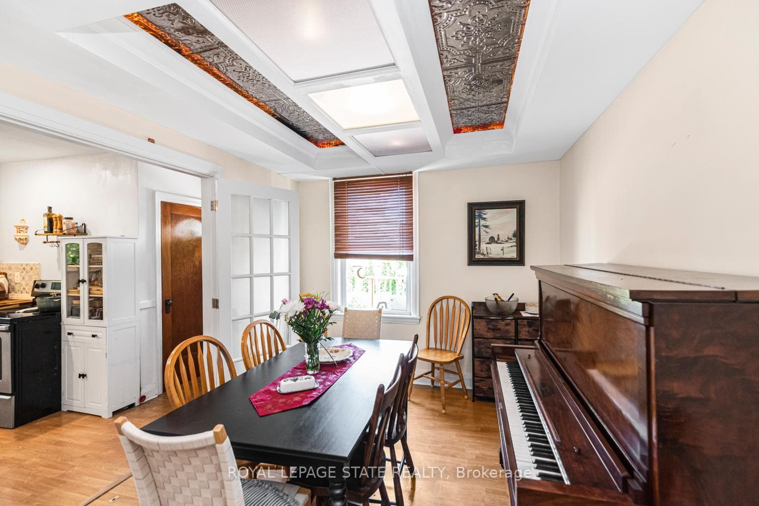 52 Cameron Avenue photo 16