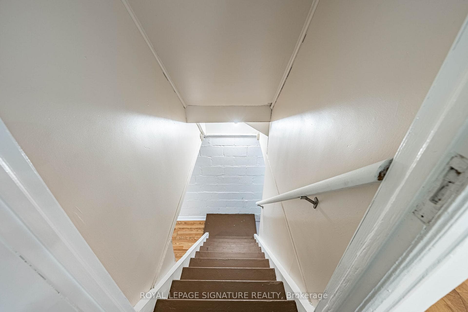 7 Putney Road photo 24