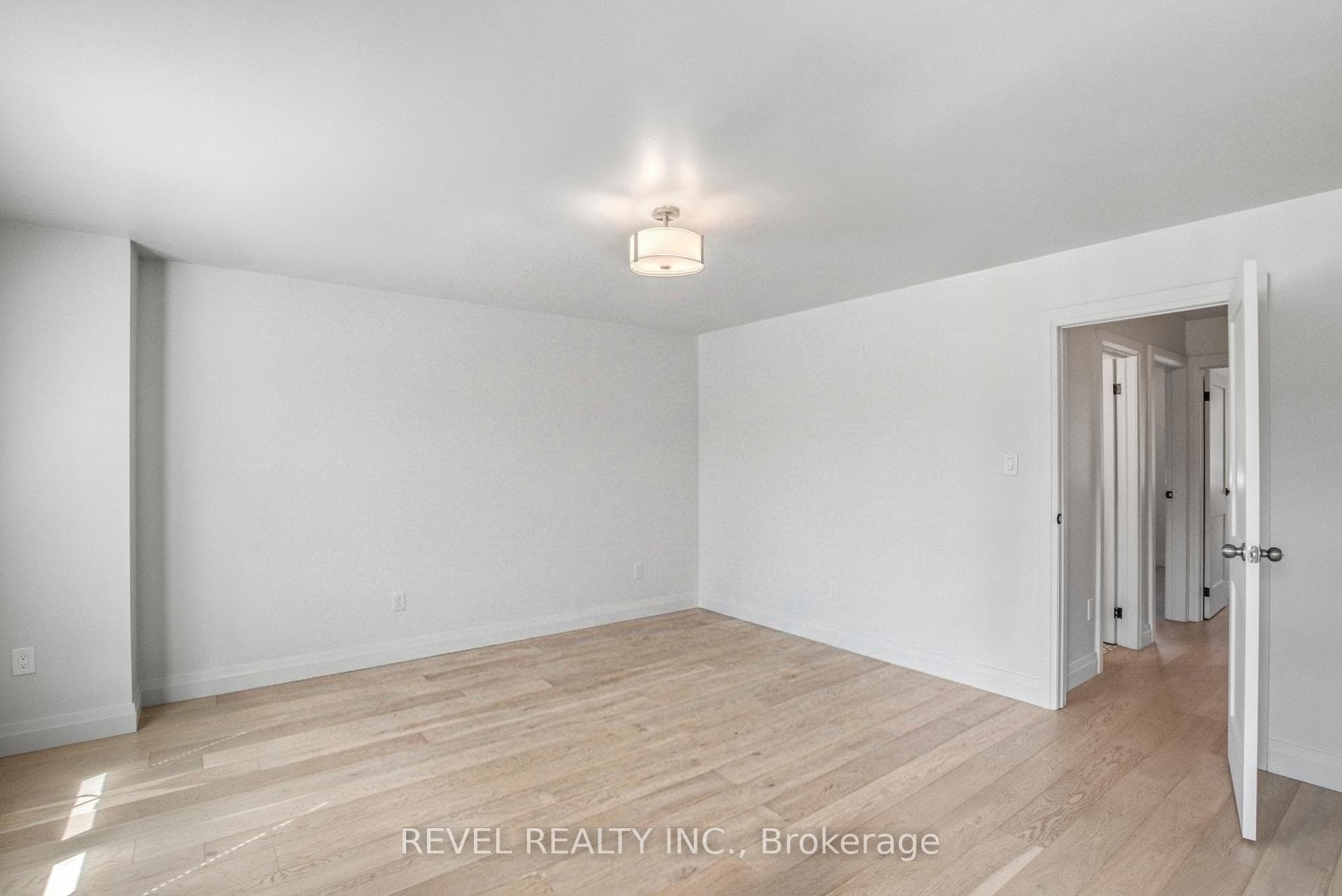 10 Bassett Boulevard Unit 81 photo 7