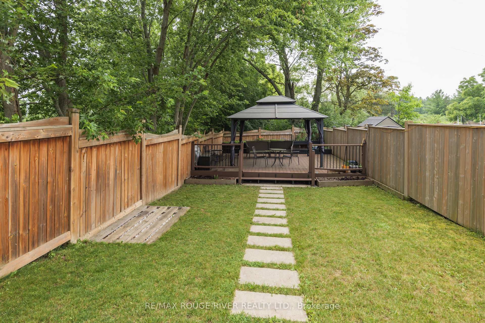 453 Mahogany Court photo 29