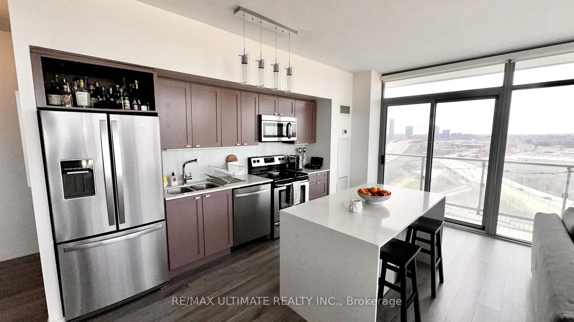 105 The Queensway N/A Unit 1610 photo 19