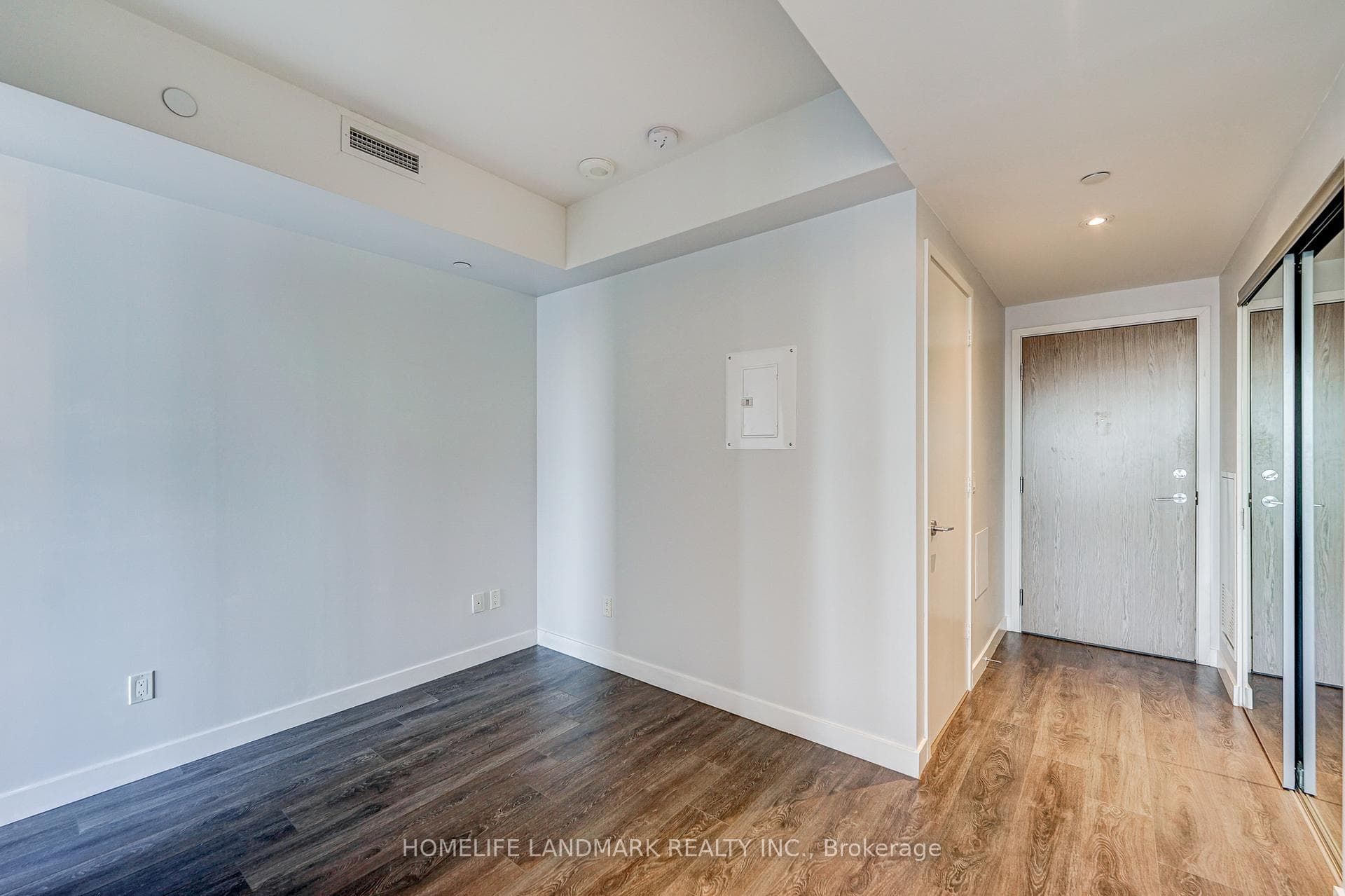 215 Queen Street Unit 1403 photo 10