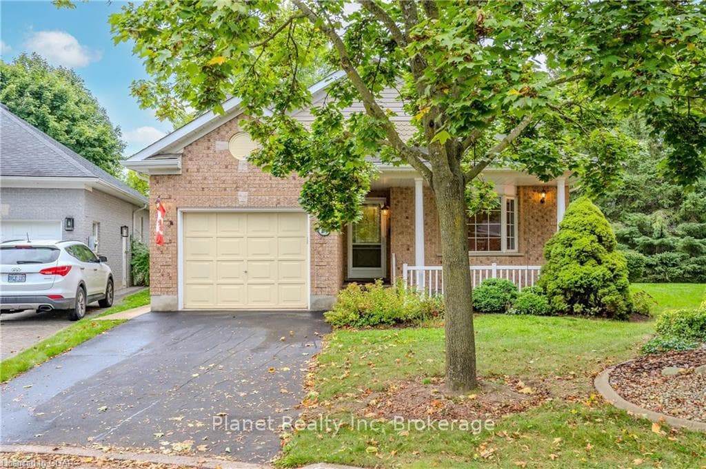 14 SPRUCEHAVEN Court photo 1