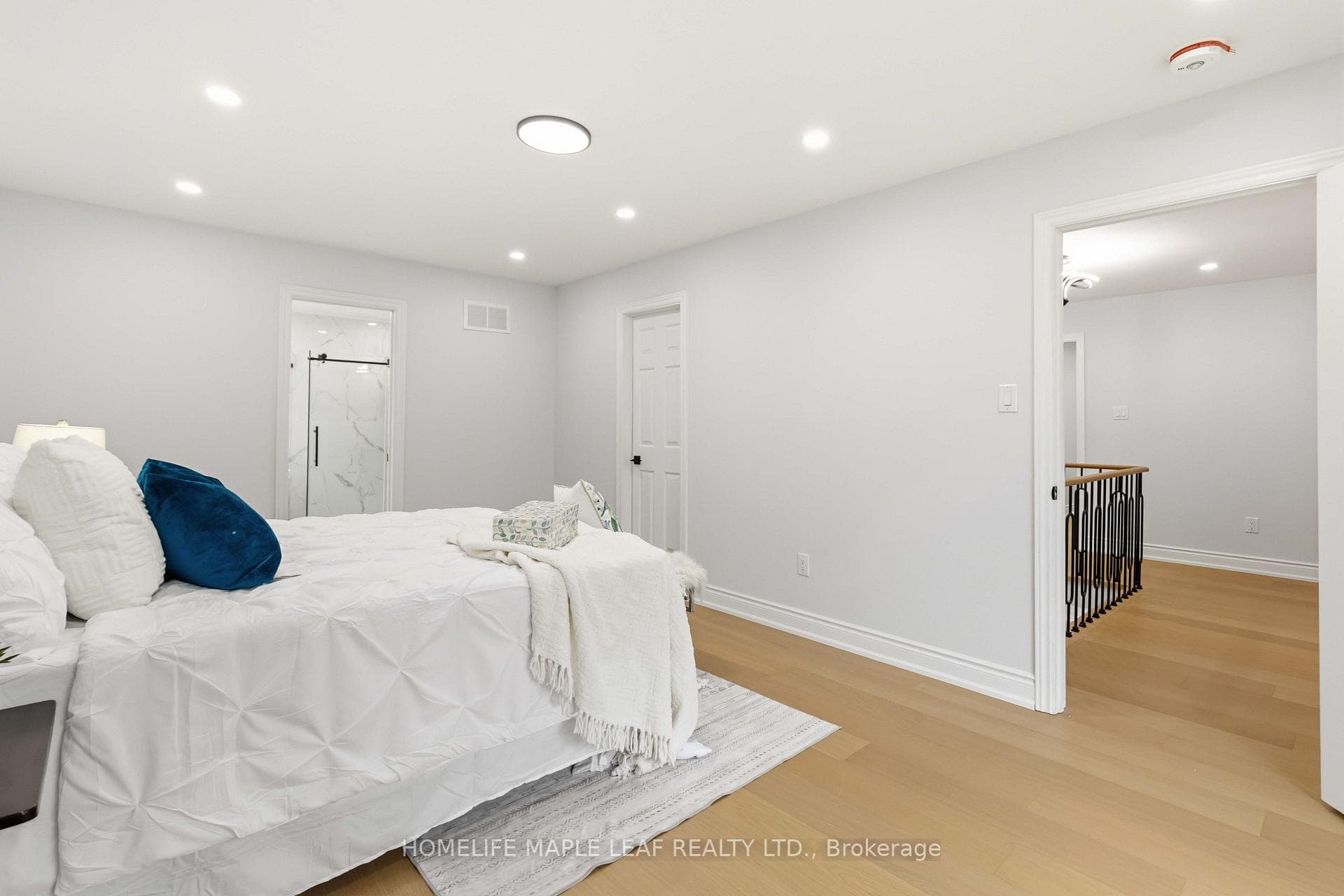 90 Burgby Avenue photo 31