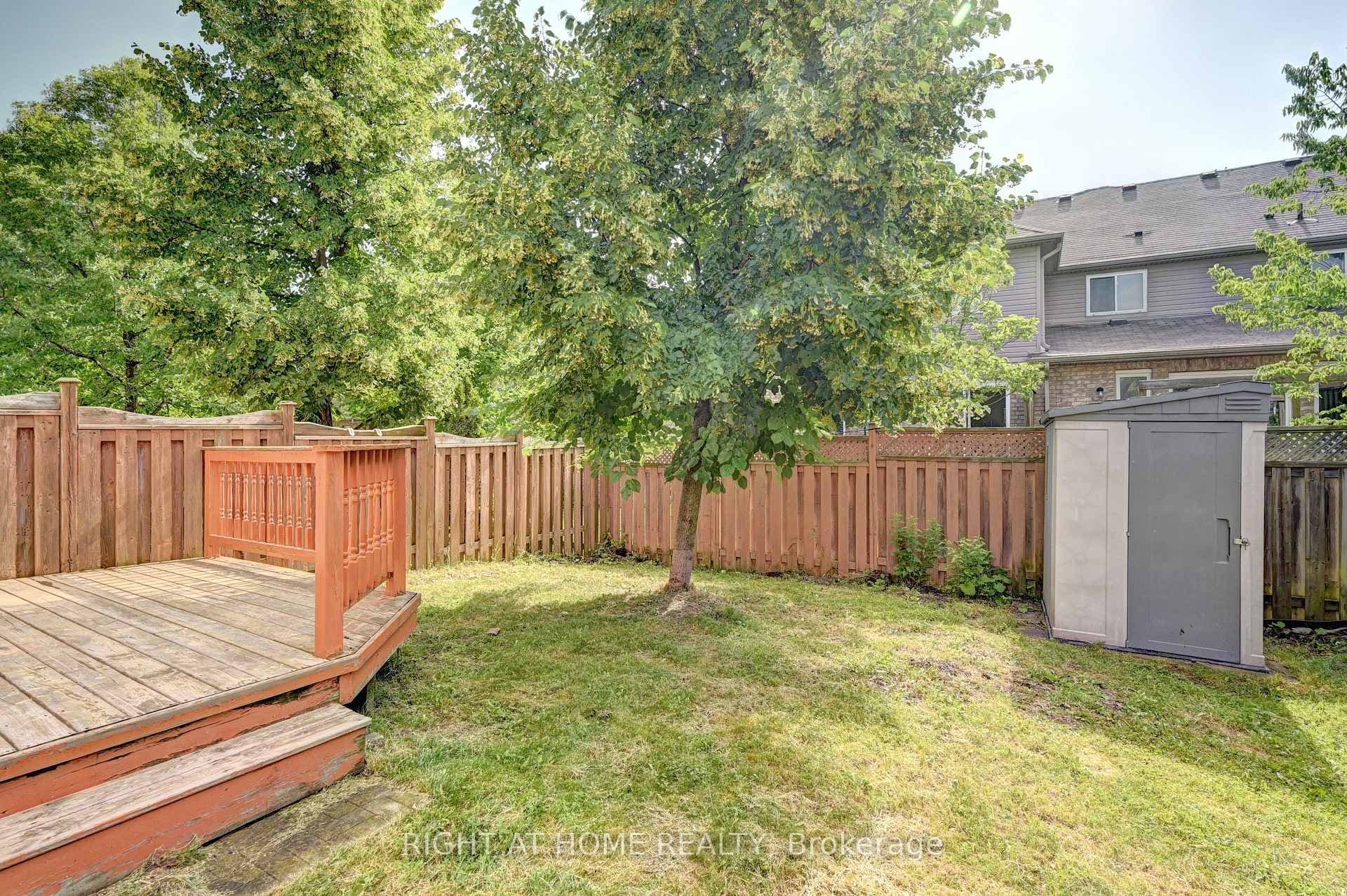 760 Paris Boulevard photo 43