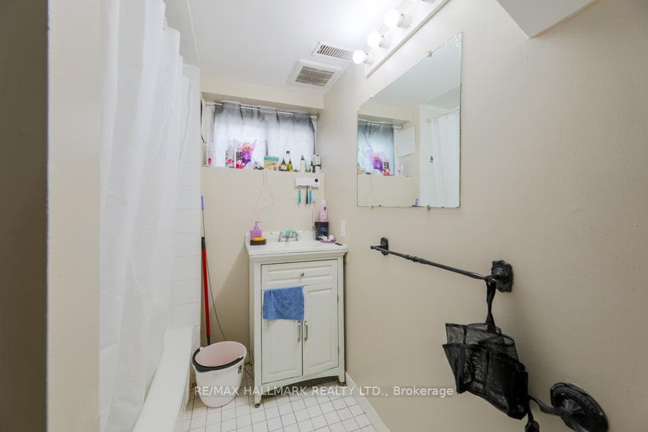 Basement 4pc Washroom