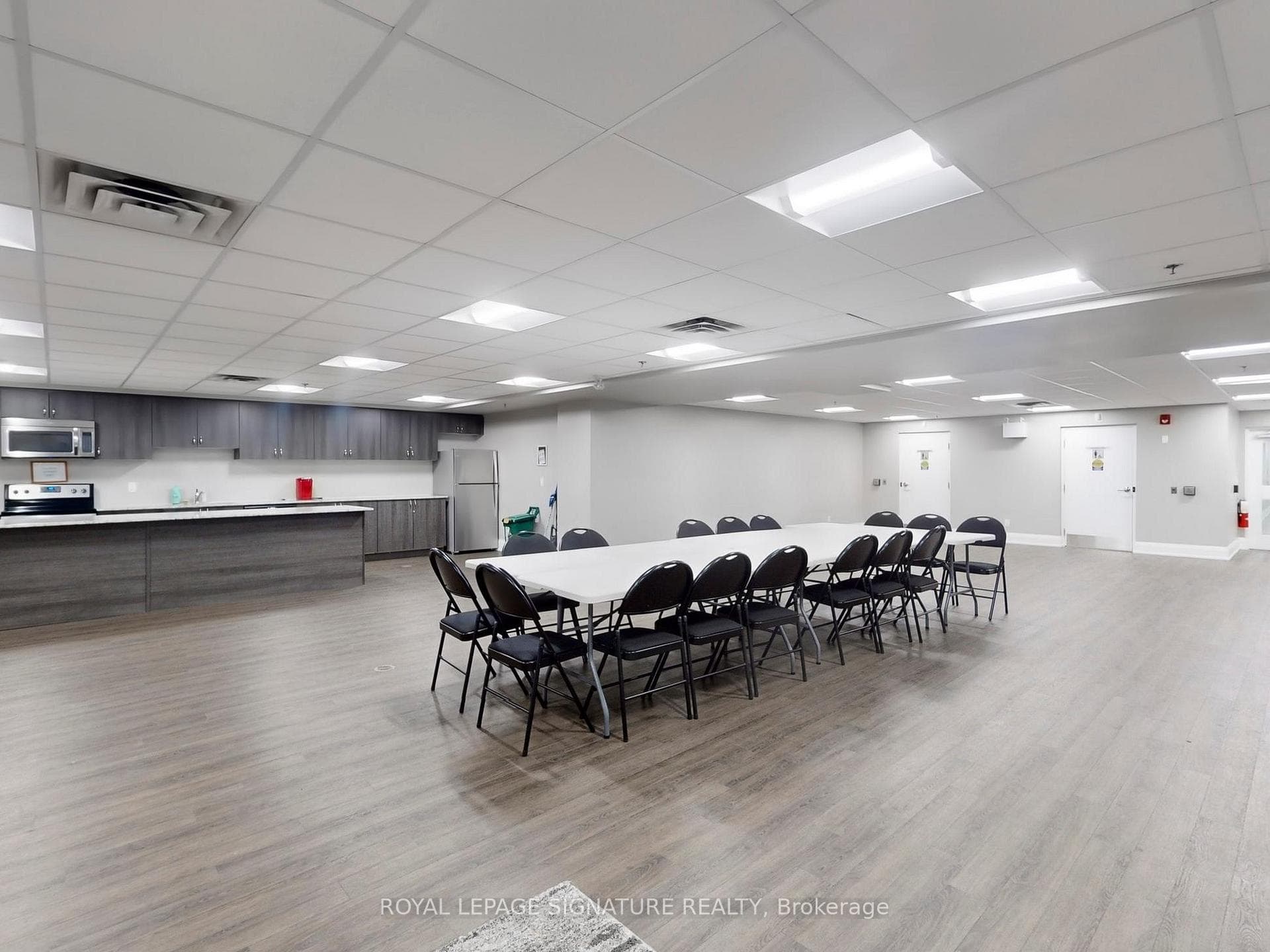 481 Rupert Avenue Unit 114 photo 16