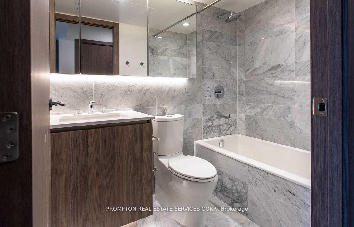 19 Bathurst Street Unit 4010 photo 3