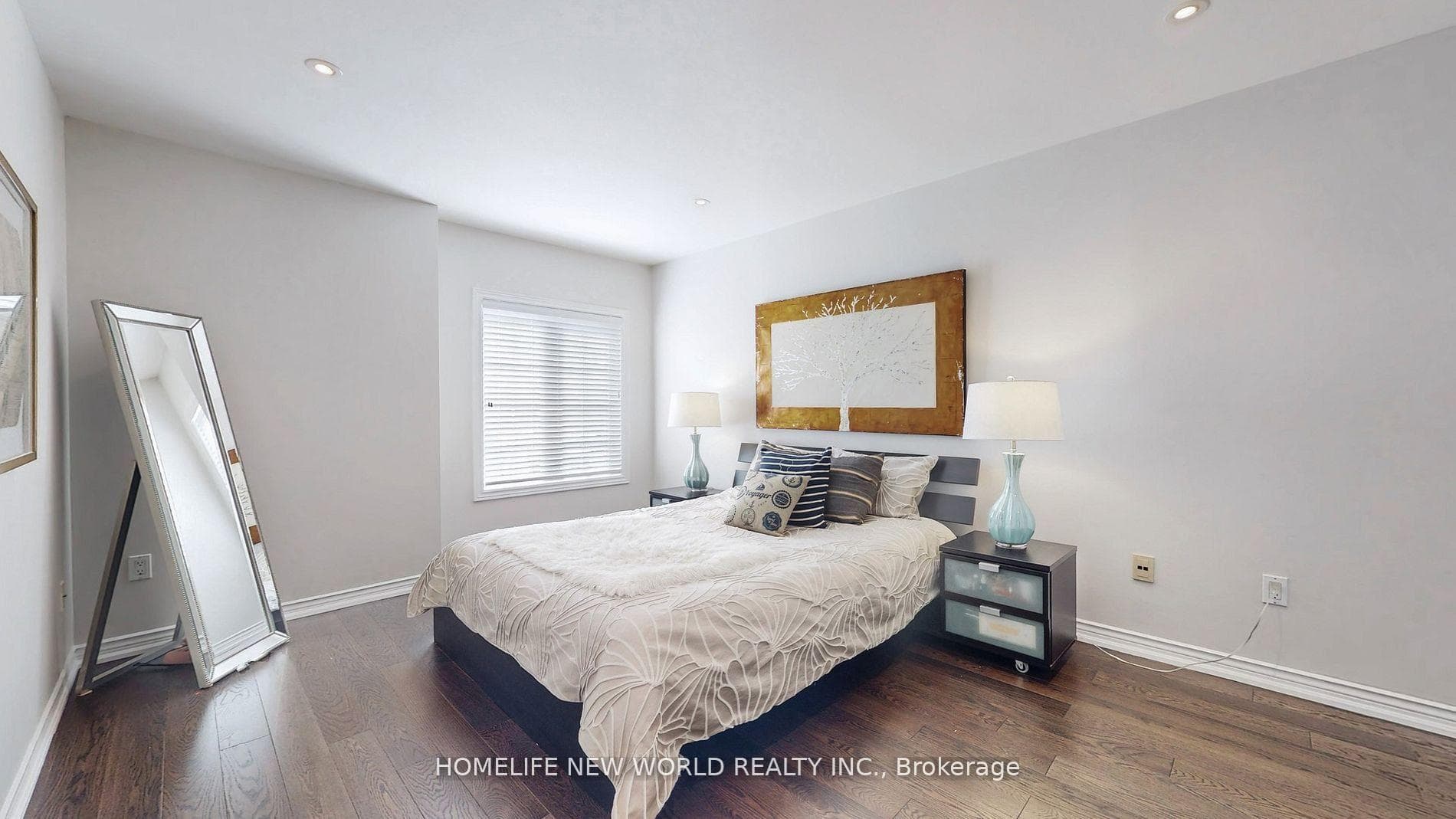 115 Golden Tulip Crescent photo 31