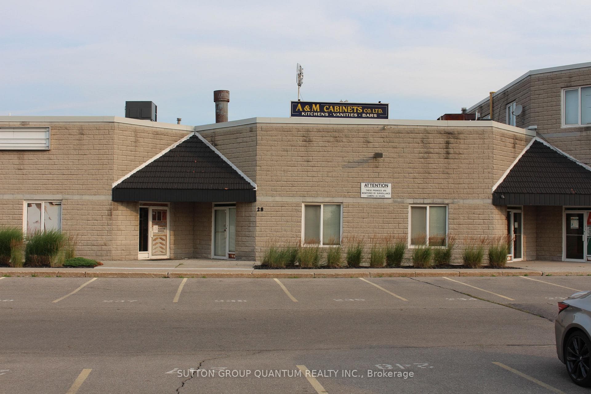 2359 Royal Windsor Drive Unit 28 photo 1