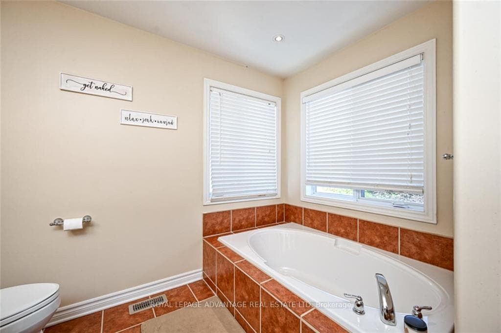 86 SINCLAIR Avenue photo 15
