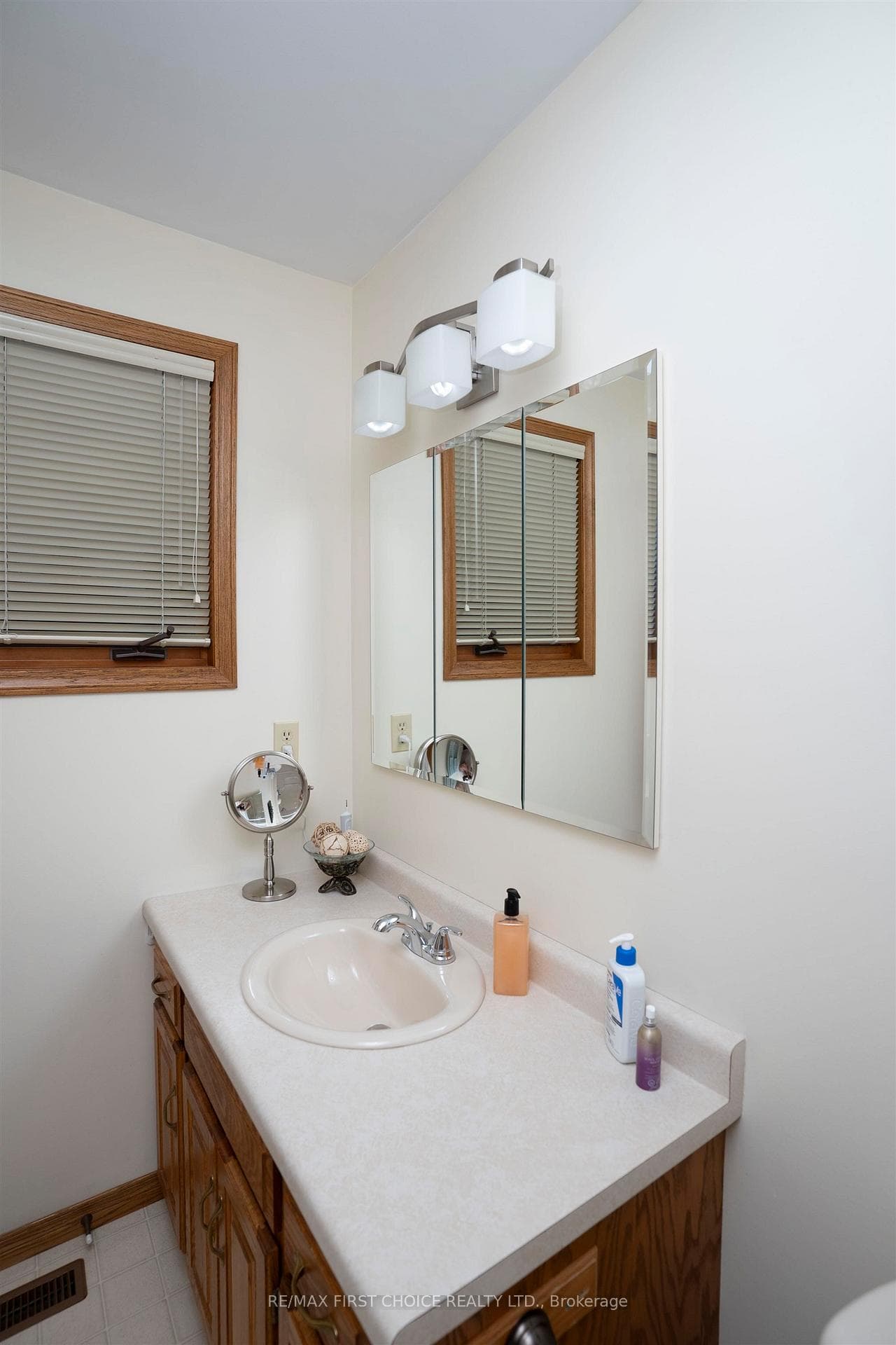 225 FLAMINGO DR photo 25