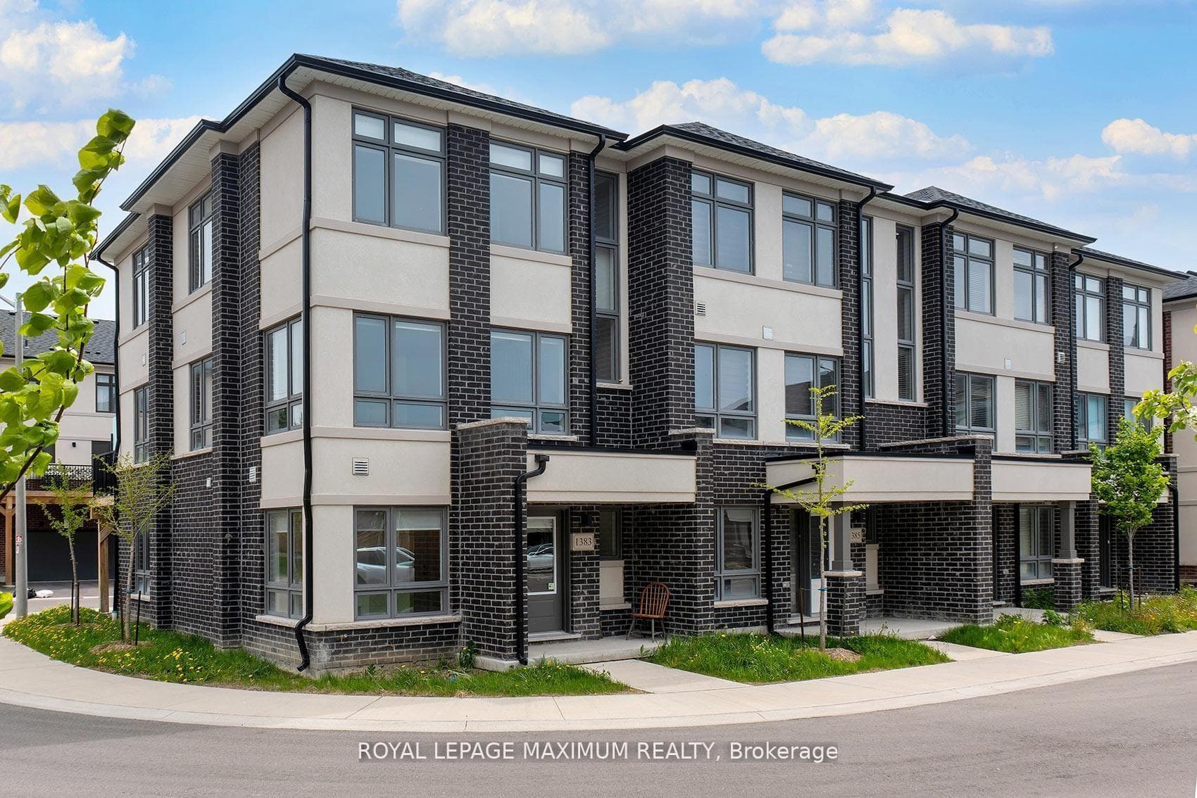1383 Brandenton Path photo 1
