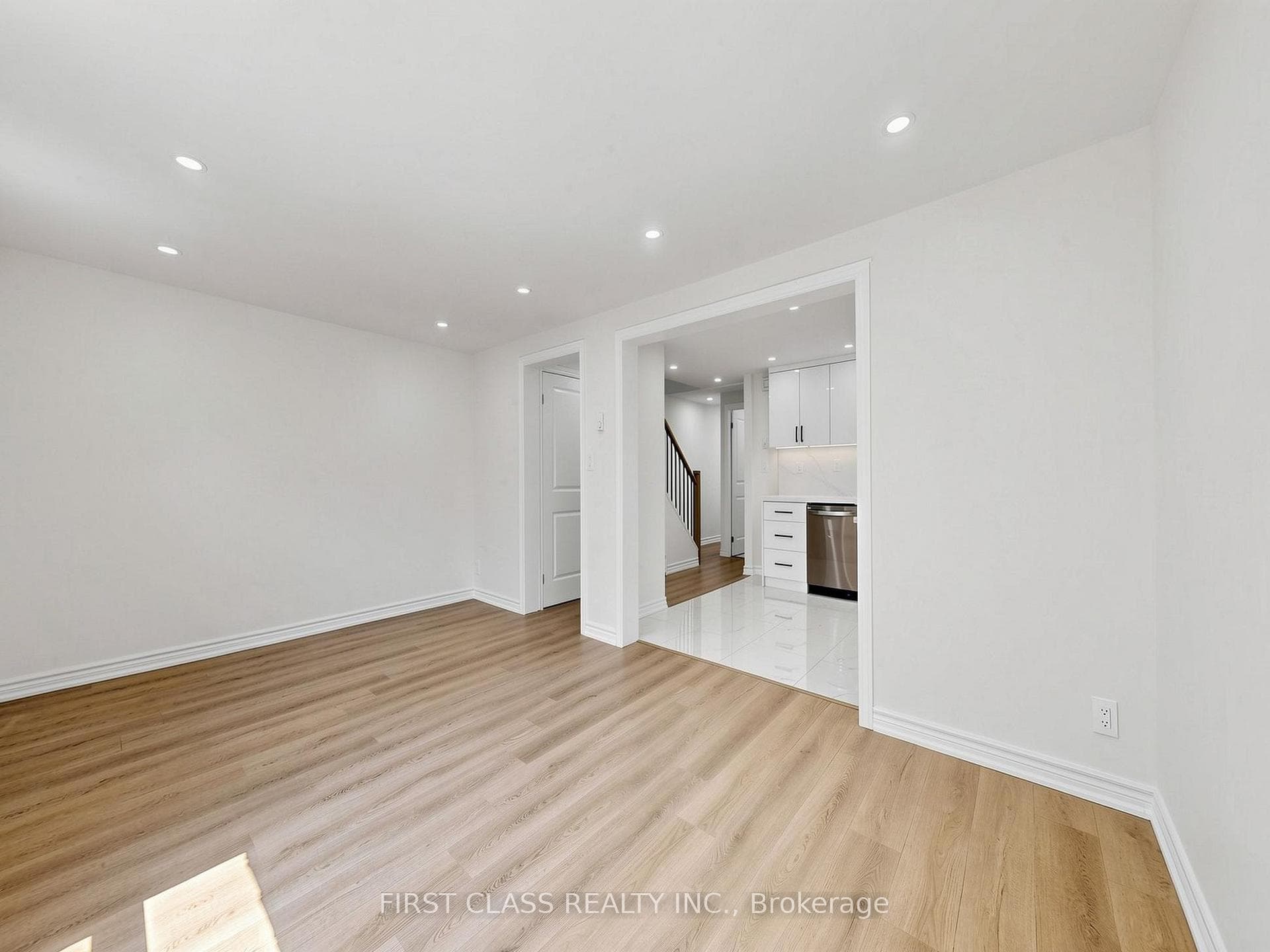 850 Huntingwood Drive Unit 38 photo 12