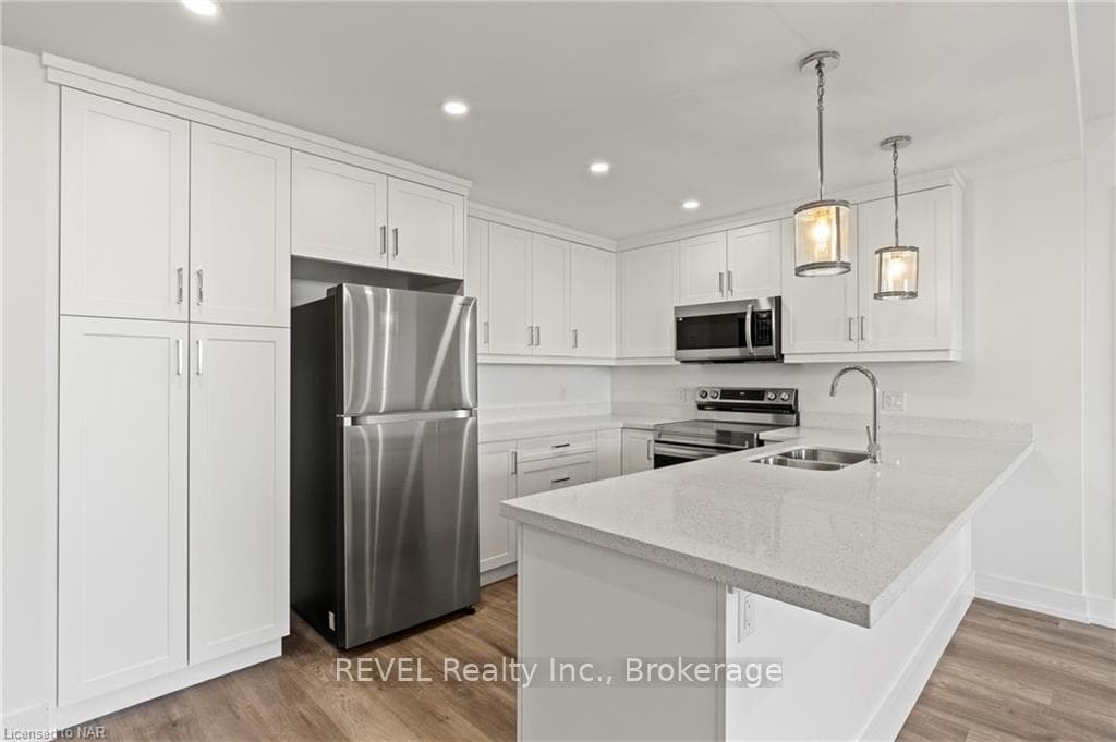 300 FOURTH Avenue Unit 401 photo 6