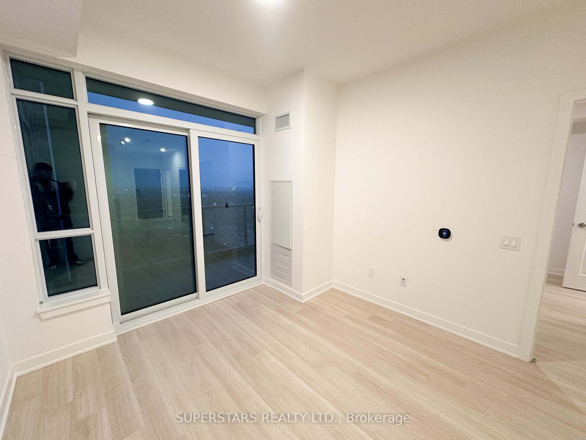 50 Upper Mall Way N/A Unit B-2303 photo 5