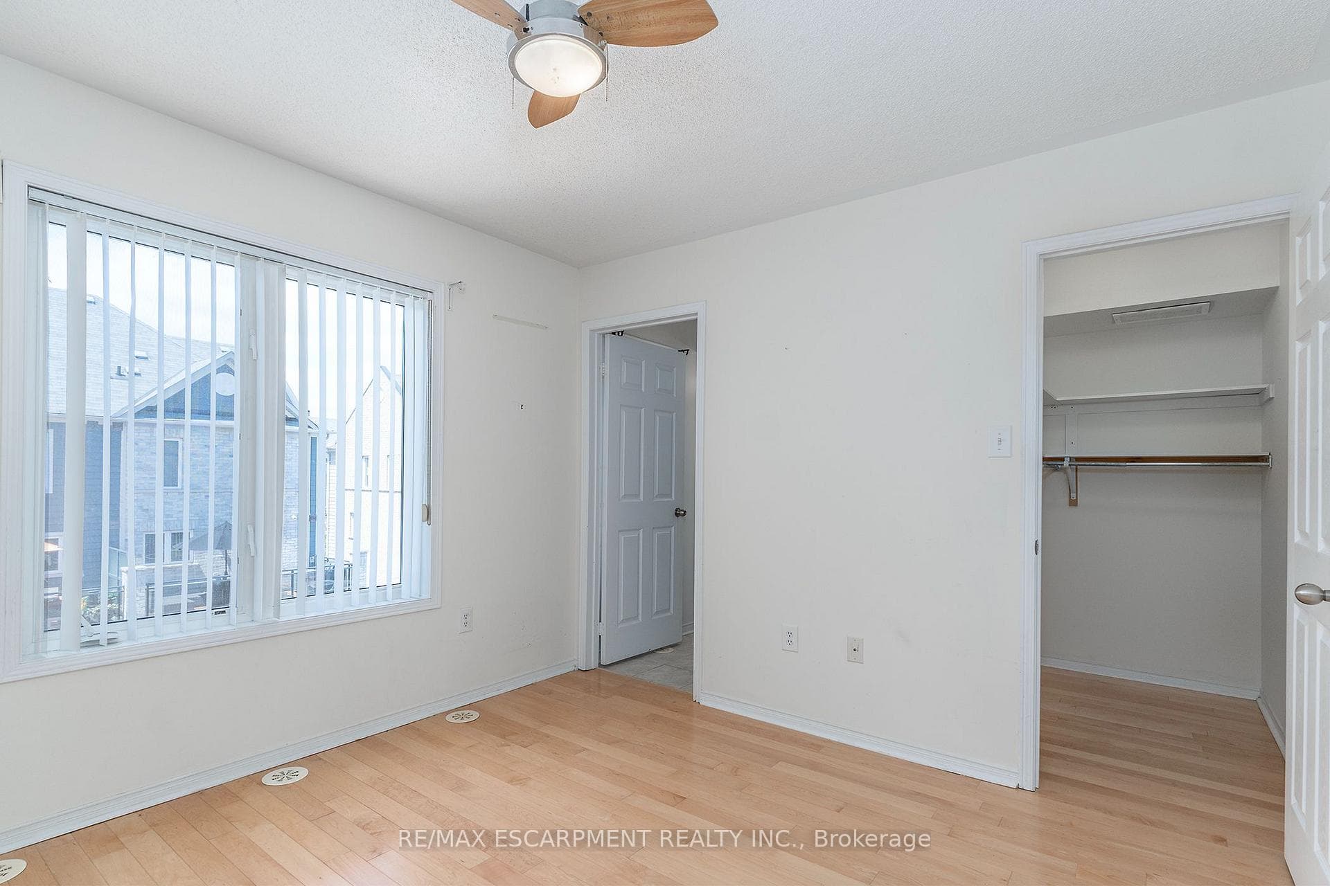 3050 Erin Centre Boulevard Unit 126 photo 9