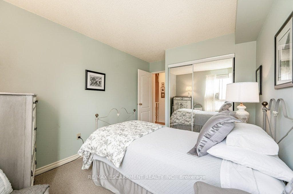 10 John Street Unit 405 photo 35