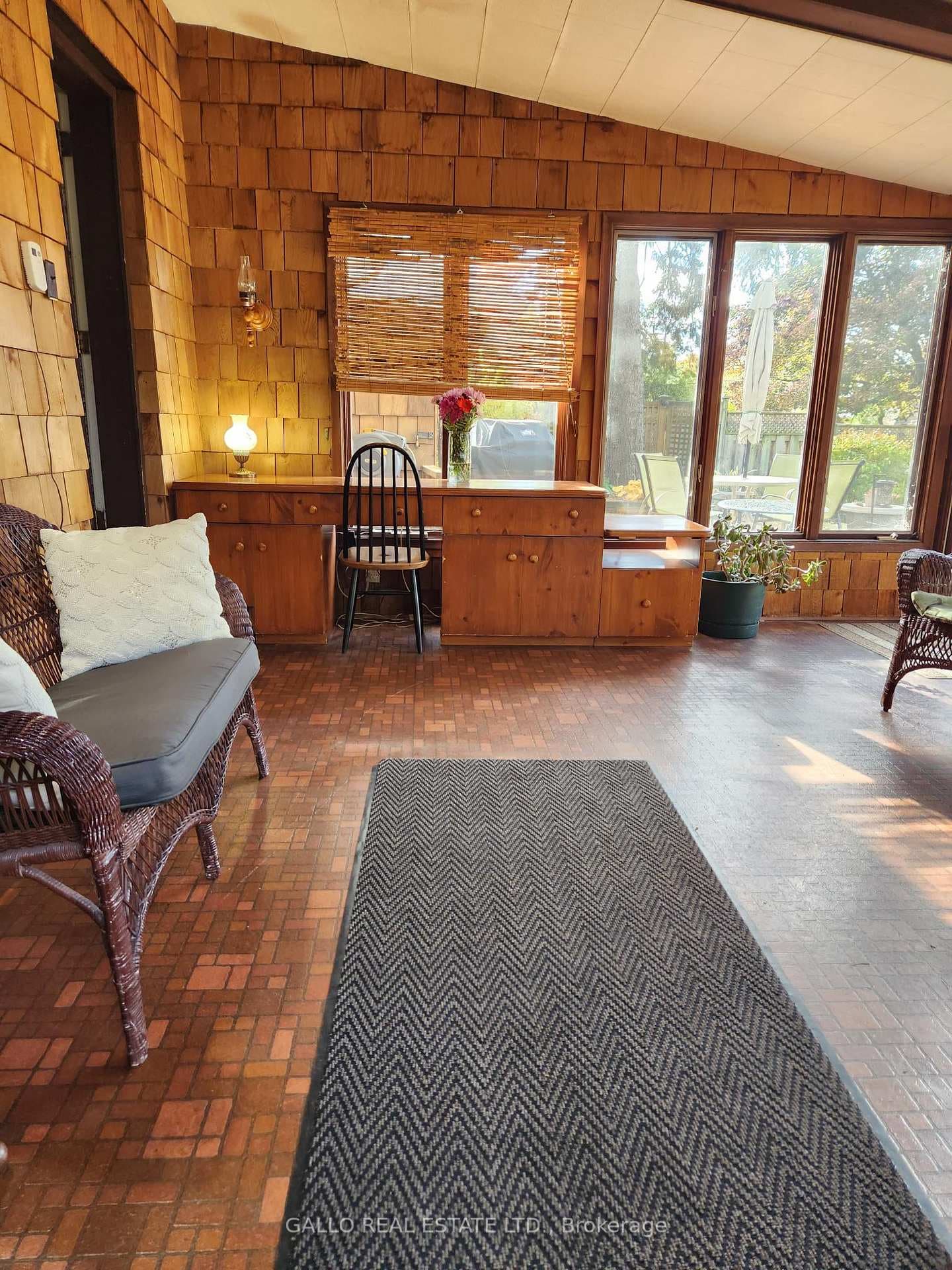 46 Fairview Avenue photo 34