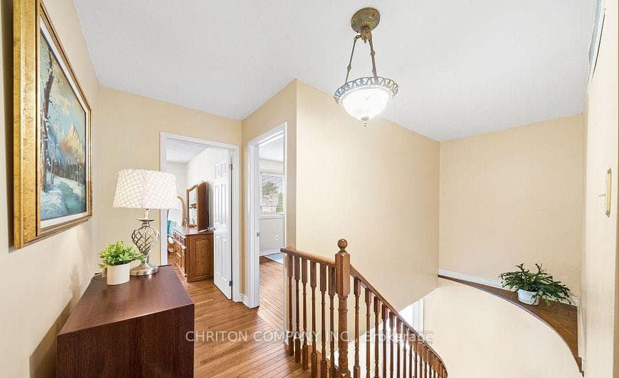 1078 Lovingston Crescent photo 14