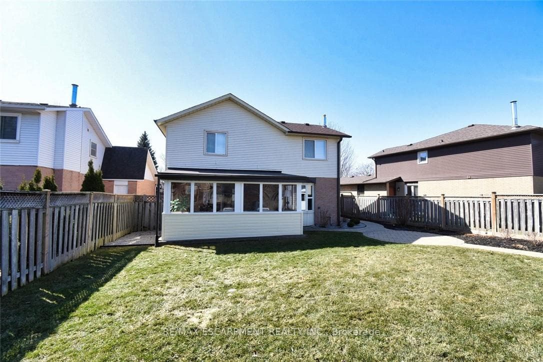 54 Ramsden Drive photo 34