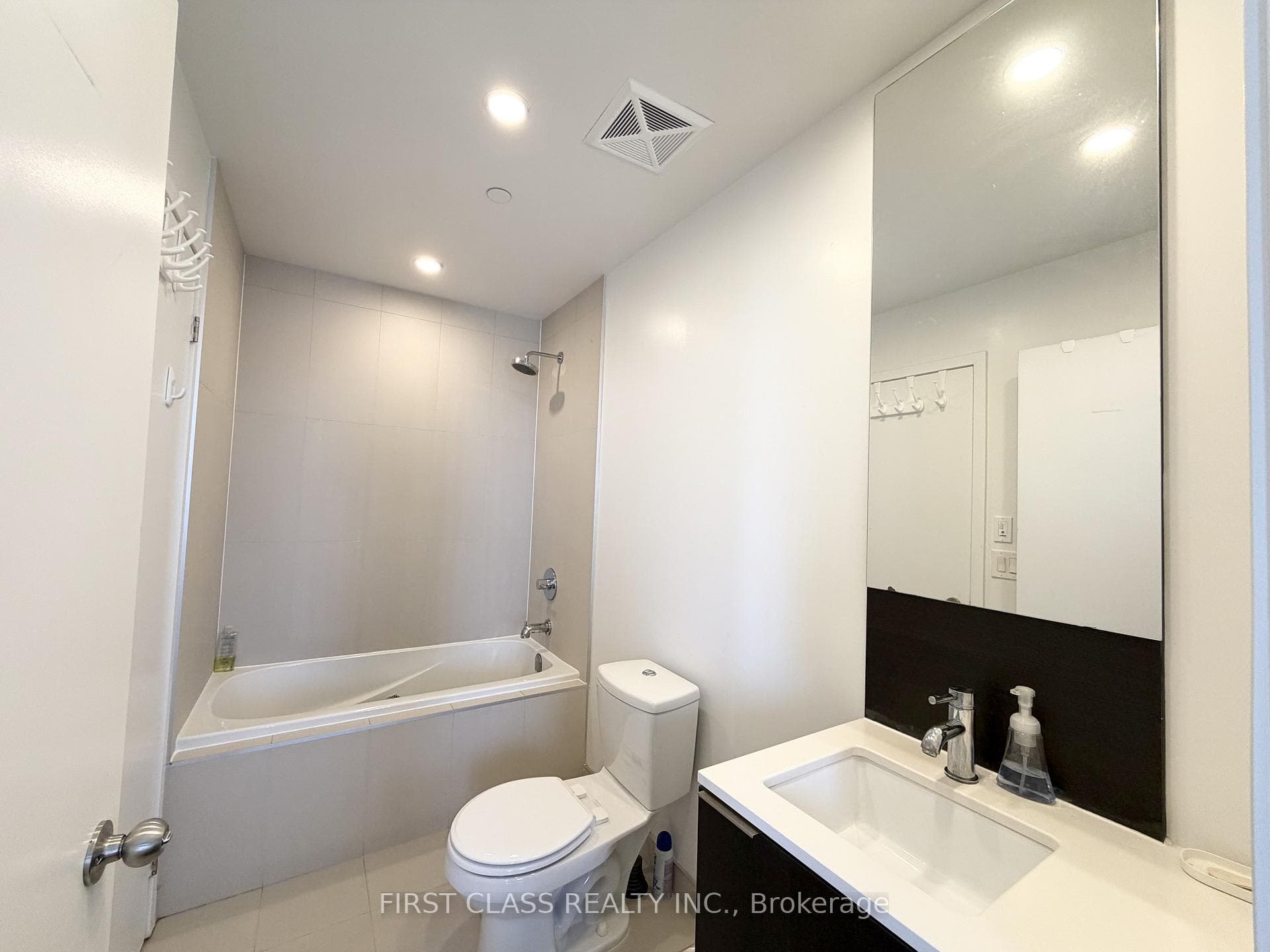 55 Regent Park Boulevard Unit 1802 photo 12