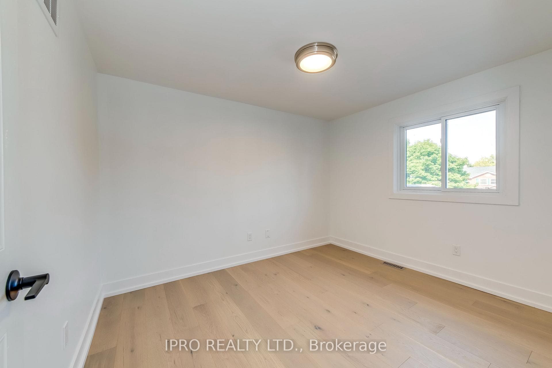 45 Karsh Crescent photo 27