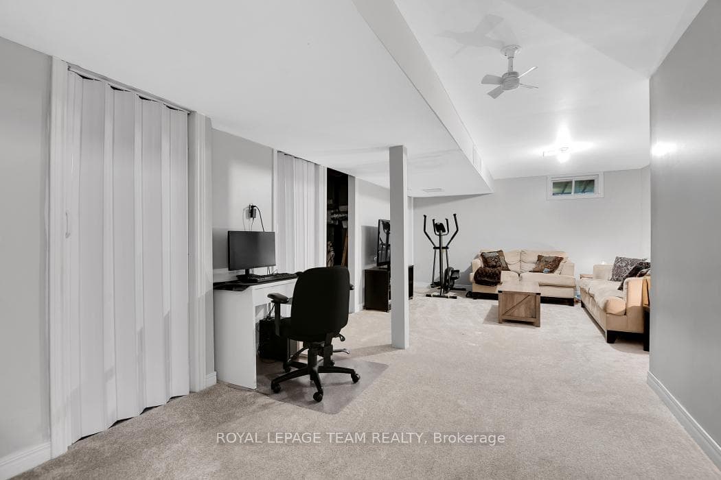 1443 Caravel Crescent photo 19