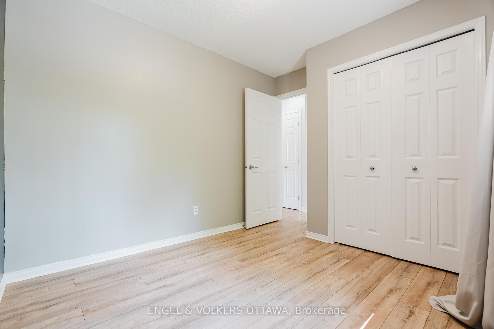 77 Whalings Circle photo 26