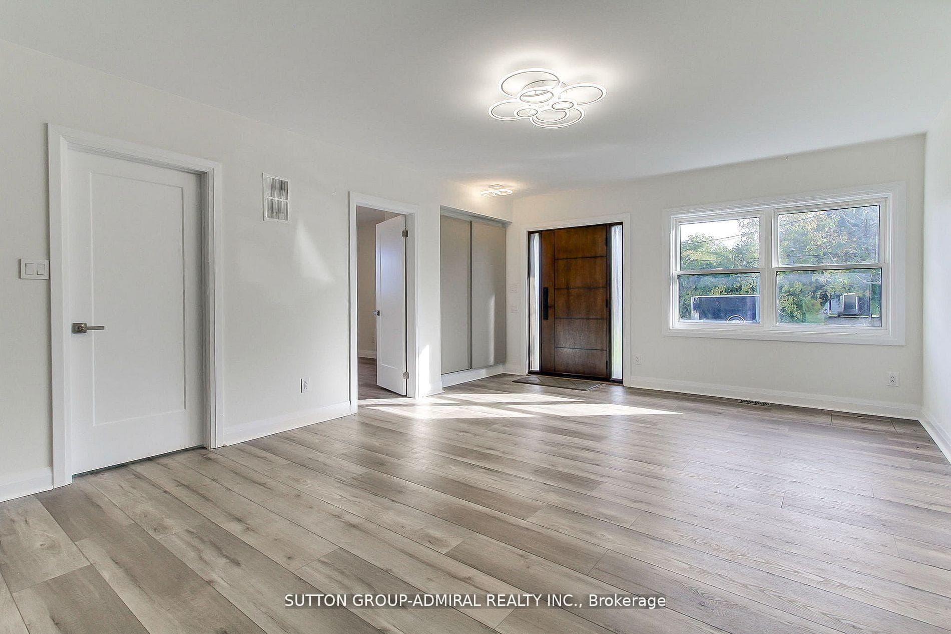 836 Montsell Avenue photo 10