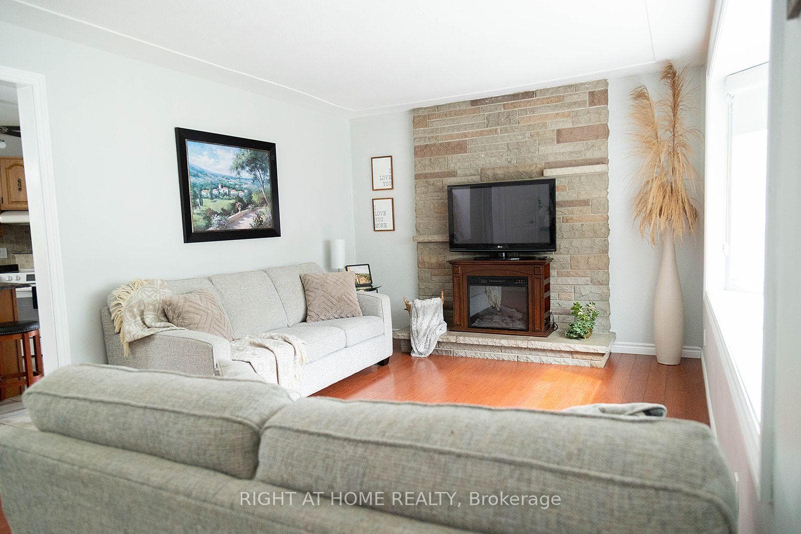 186 King Edward Avenue photo 14