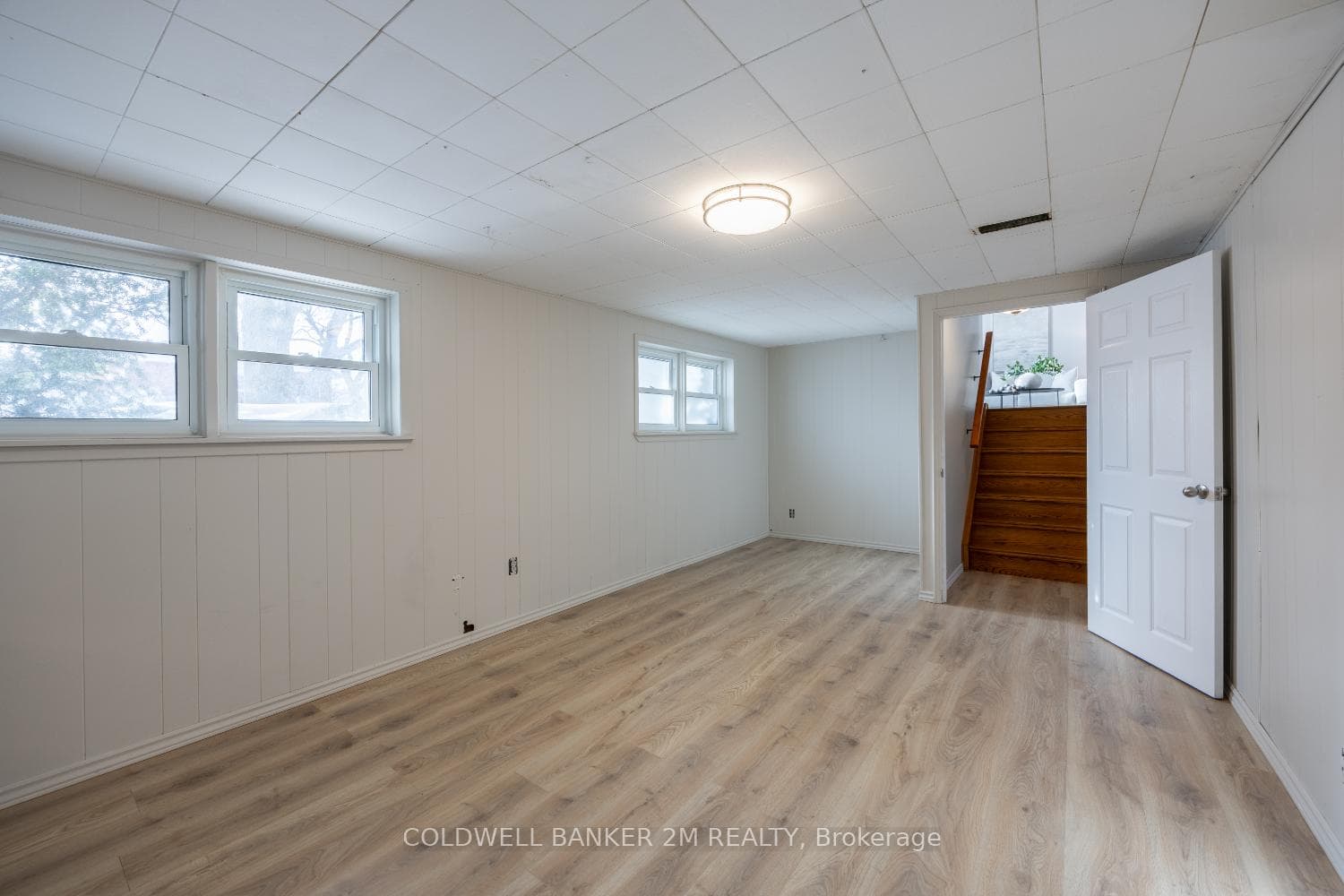 1076 Carolyn Avenue photo 29