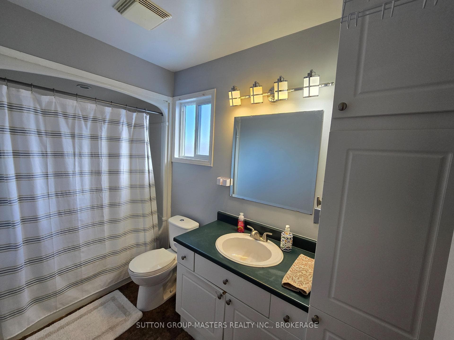 540 Freeman Crescent photo 10
