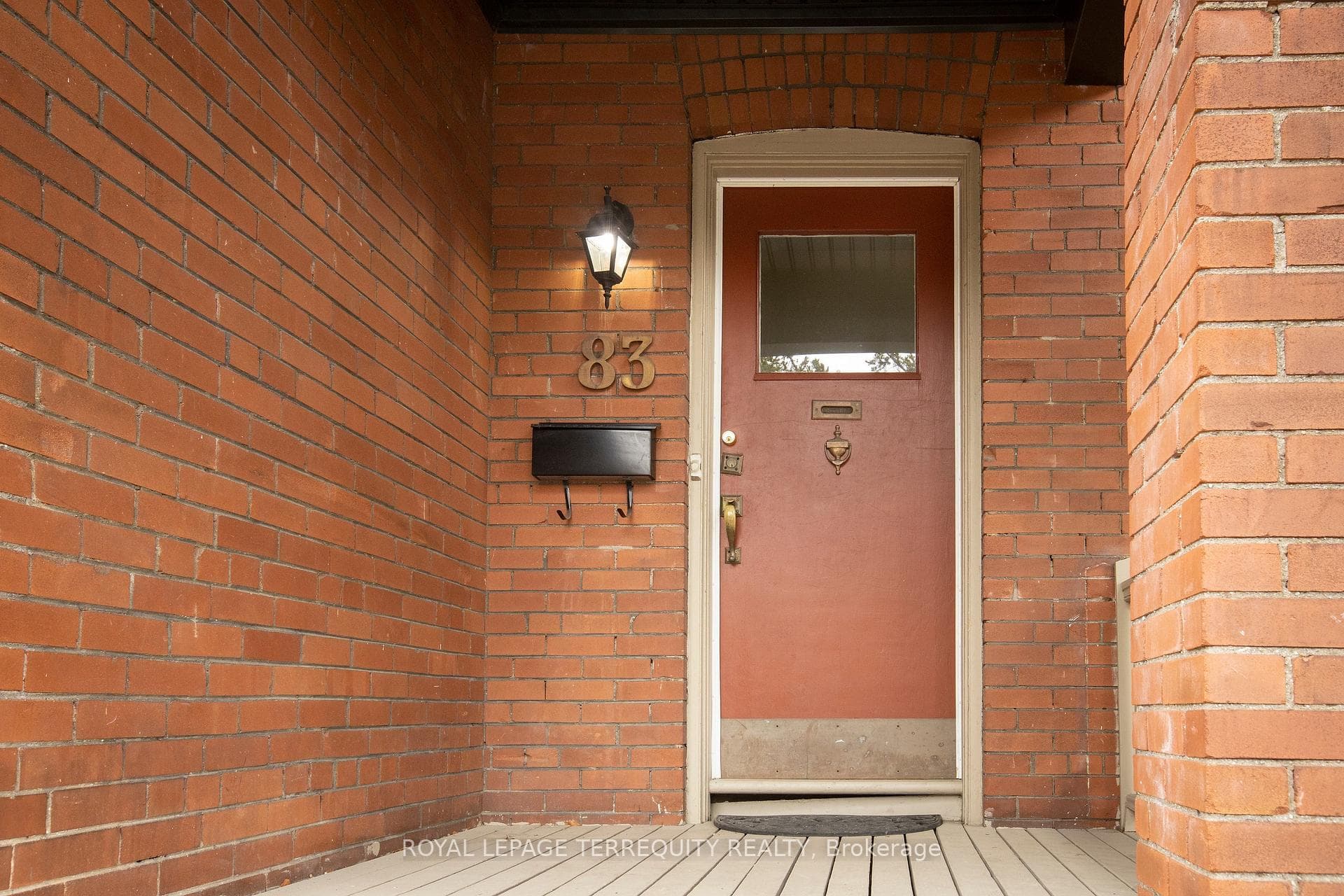 83 Durie Street photo 3
