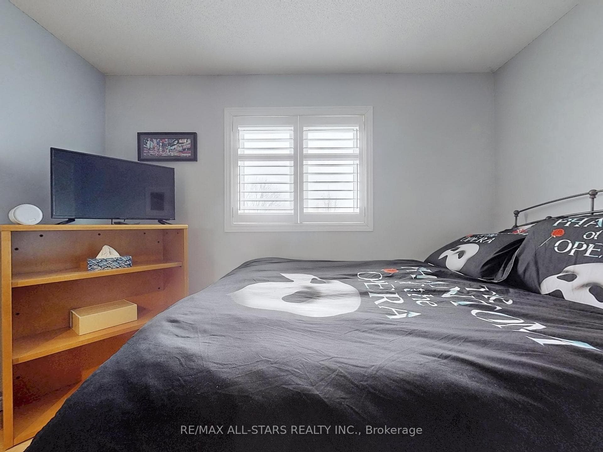 287 Hollywood Drive photo 32