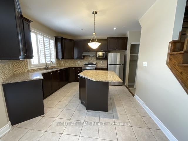 26 Kidd Crescent photo 8