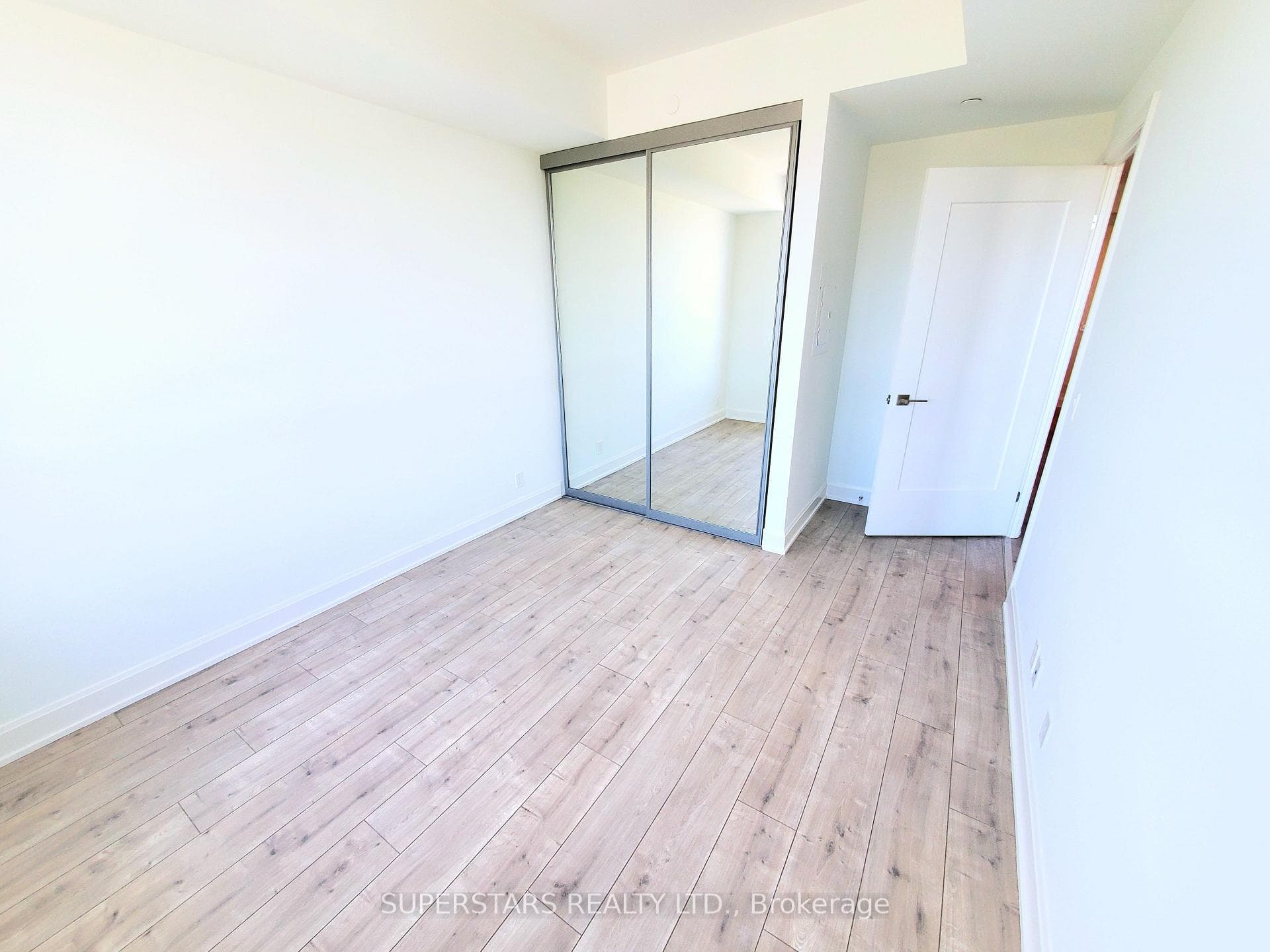 38 Water Walk Drive Unit 812 photo 9