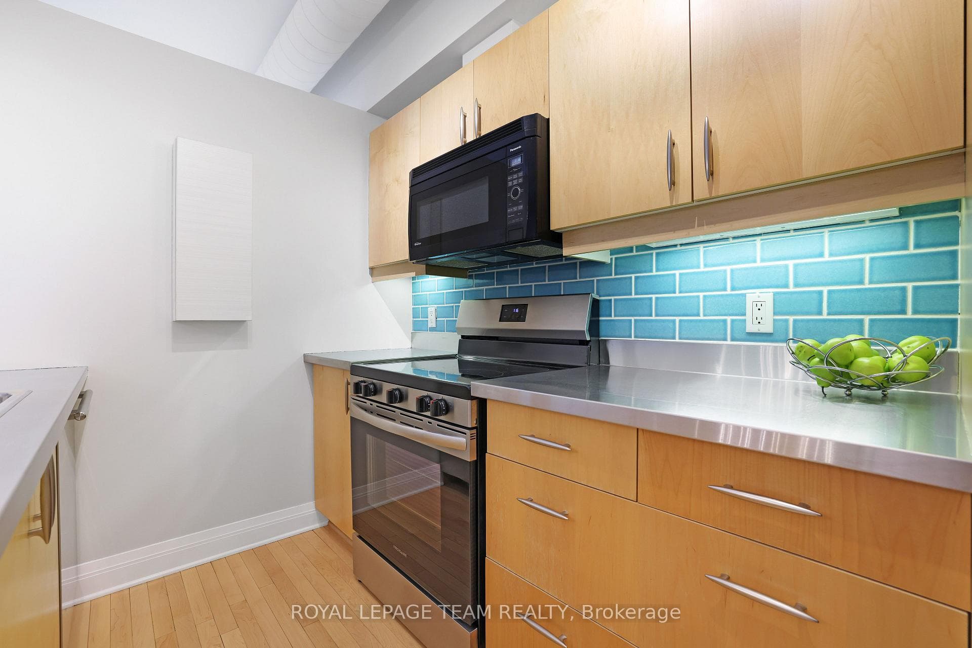 300 Powell Avenue Unit 203 photo 9