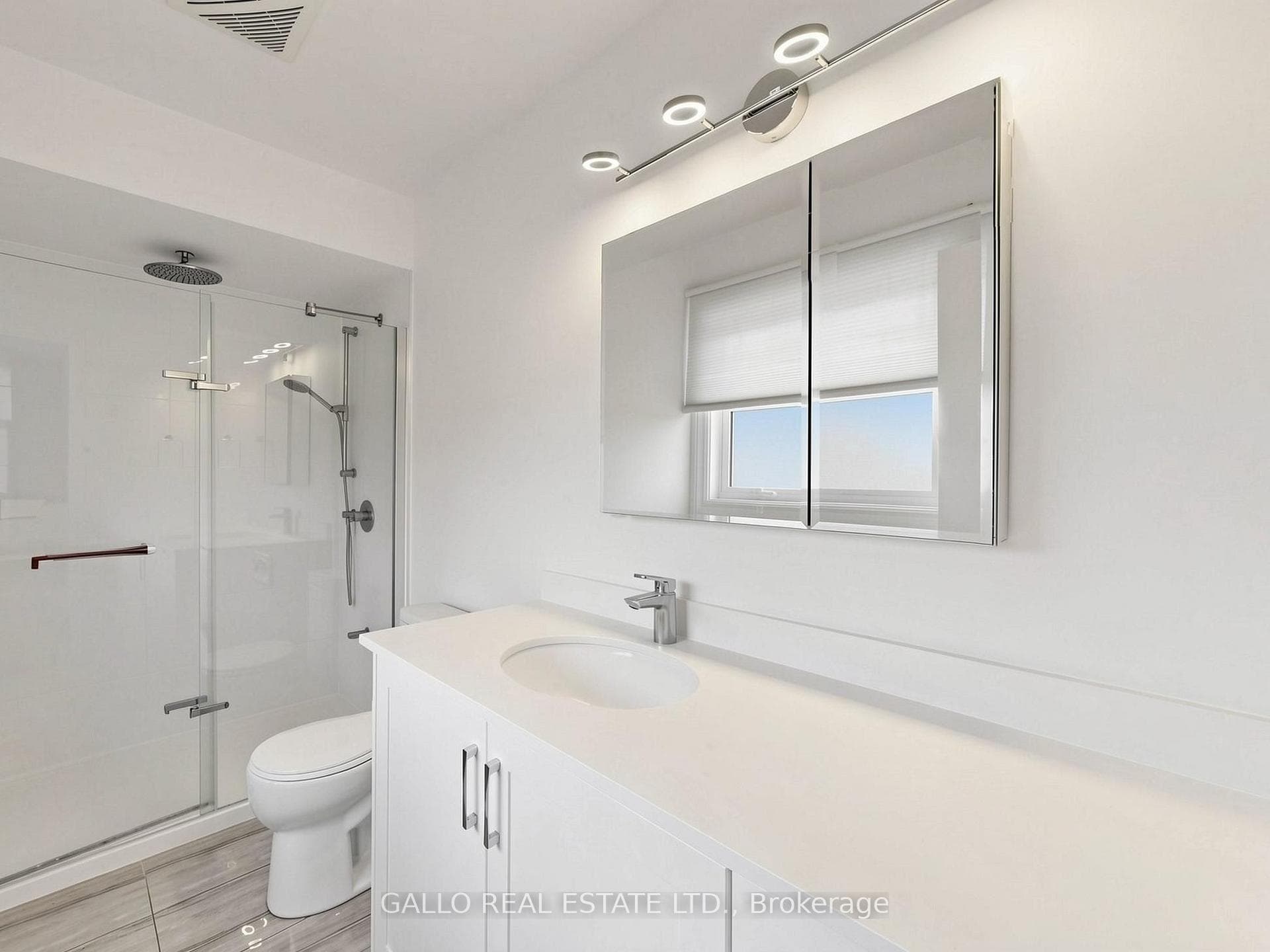 32 Elmvale Boulevard photo 12