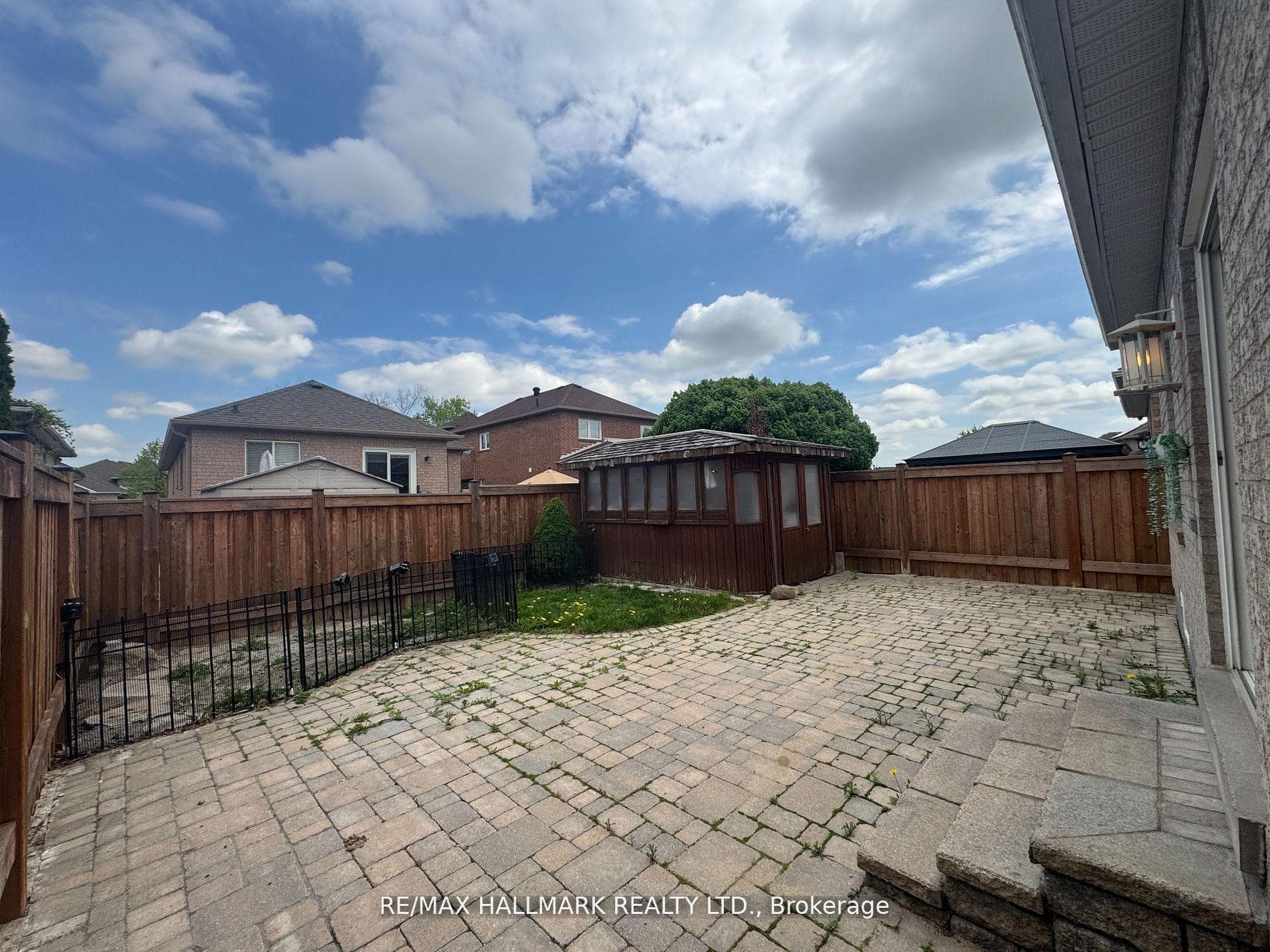 203 Landsbridge Street photo 38