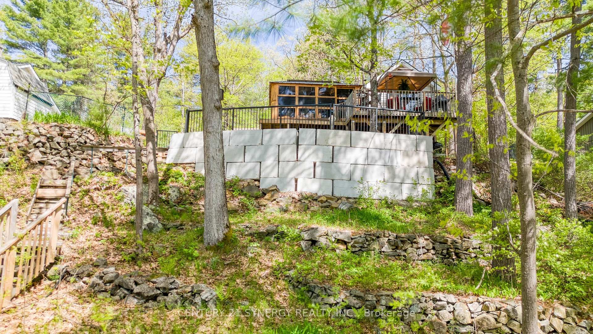 664 Raby Road photo 48